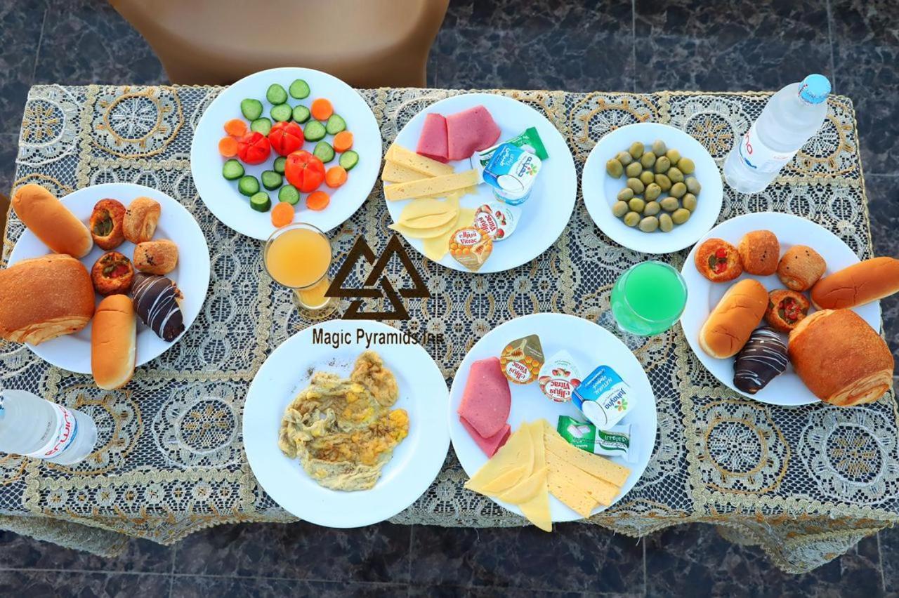 Pyramids And Sphinx Hotel El El Cairo Exterior foto