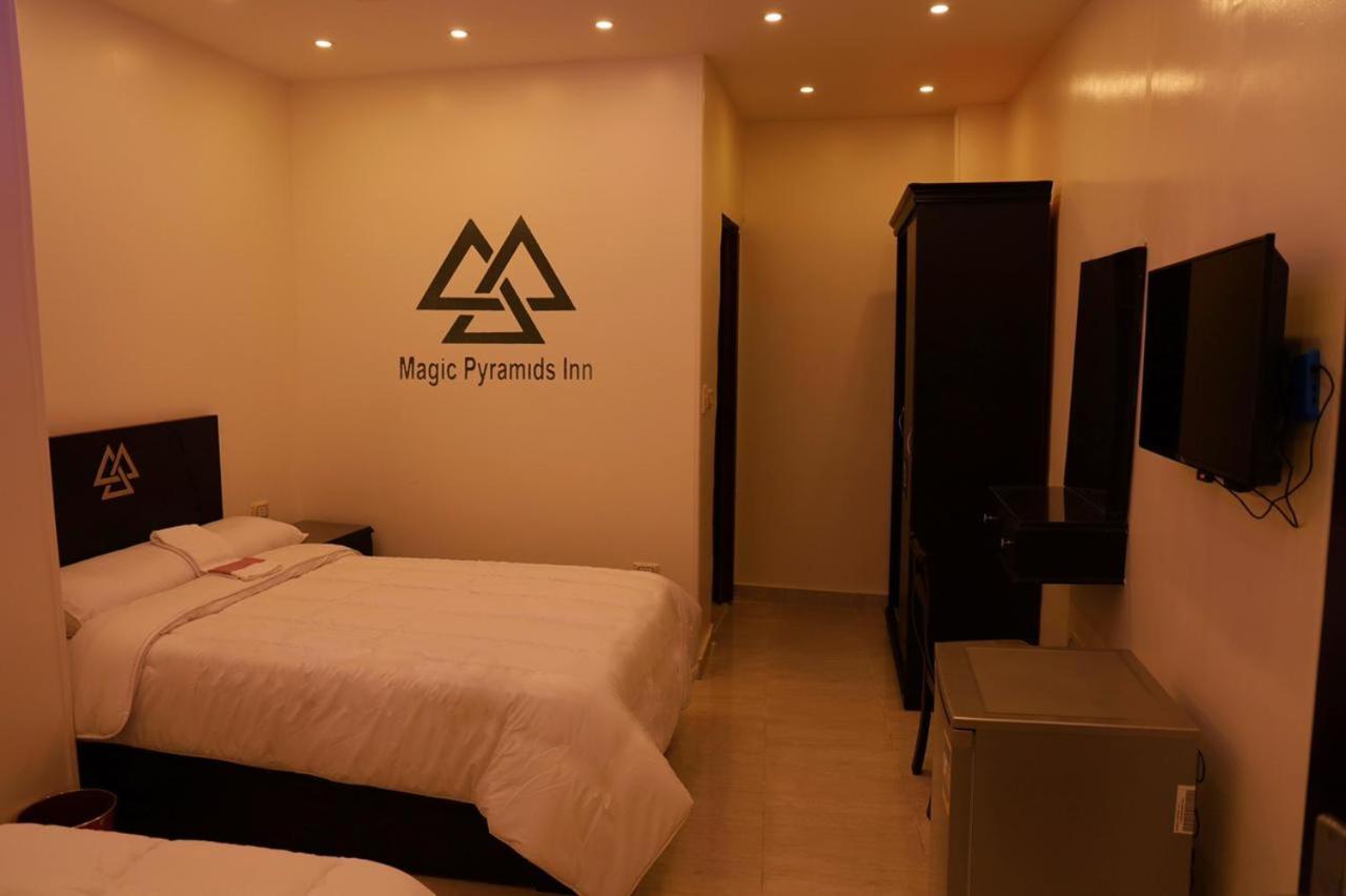 Pyramids And Sphinx Hotel El El Cairo Exterior foto