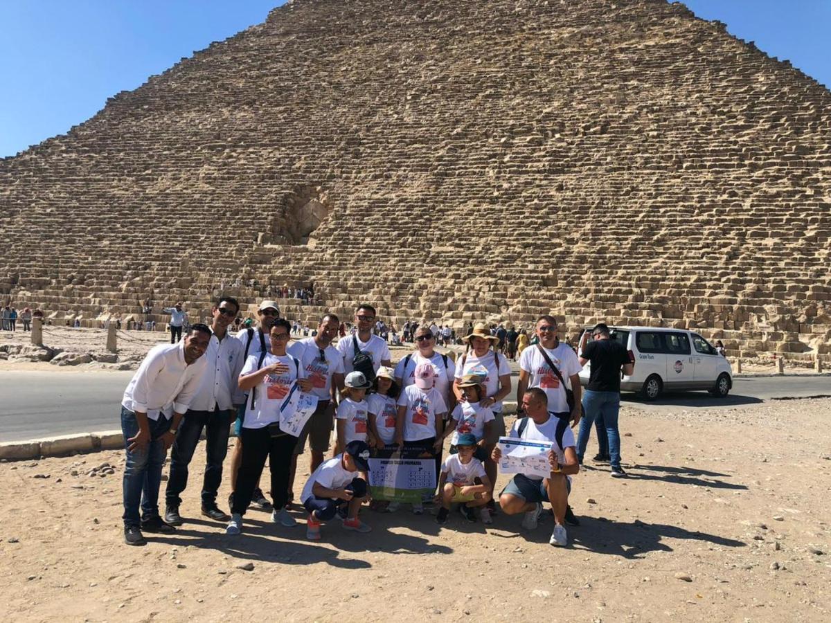 Pyramids And Sphinx Hotel El El Cairo Exterior foto